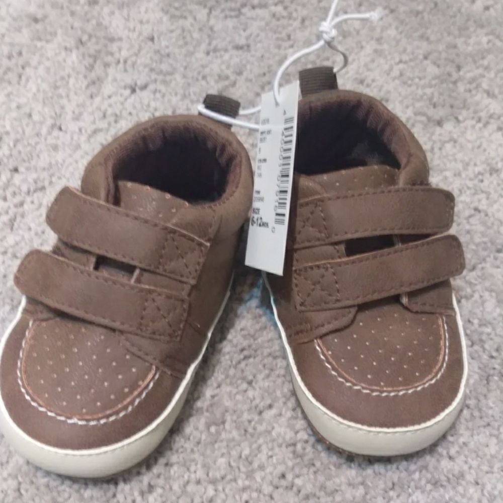 The Children's Place tan 6-12 month baby shoes